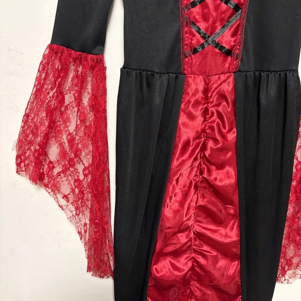WAY to CELEBRATE Vampire Costume Girl
